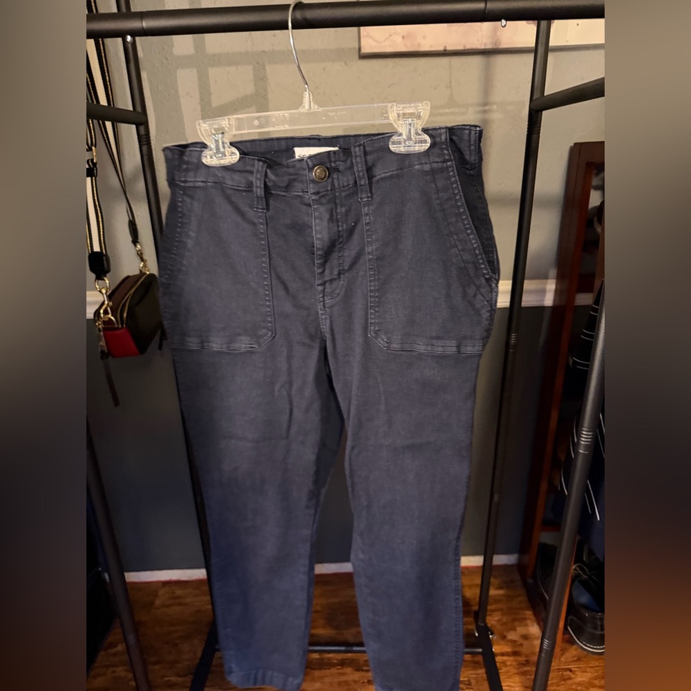 Casual Ankle Pants in Navy Blue